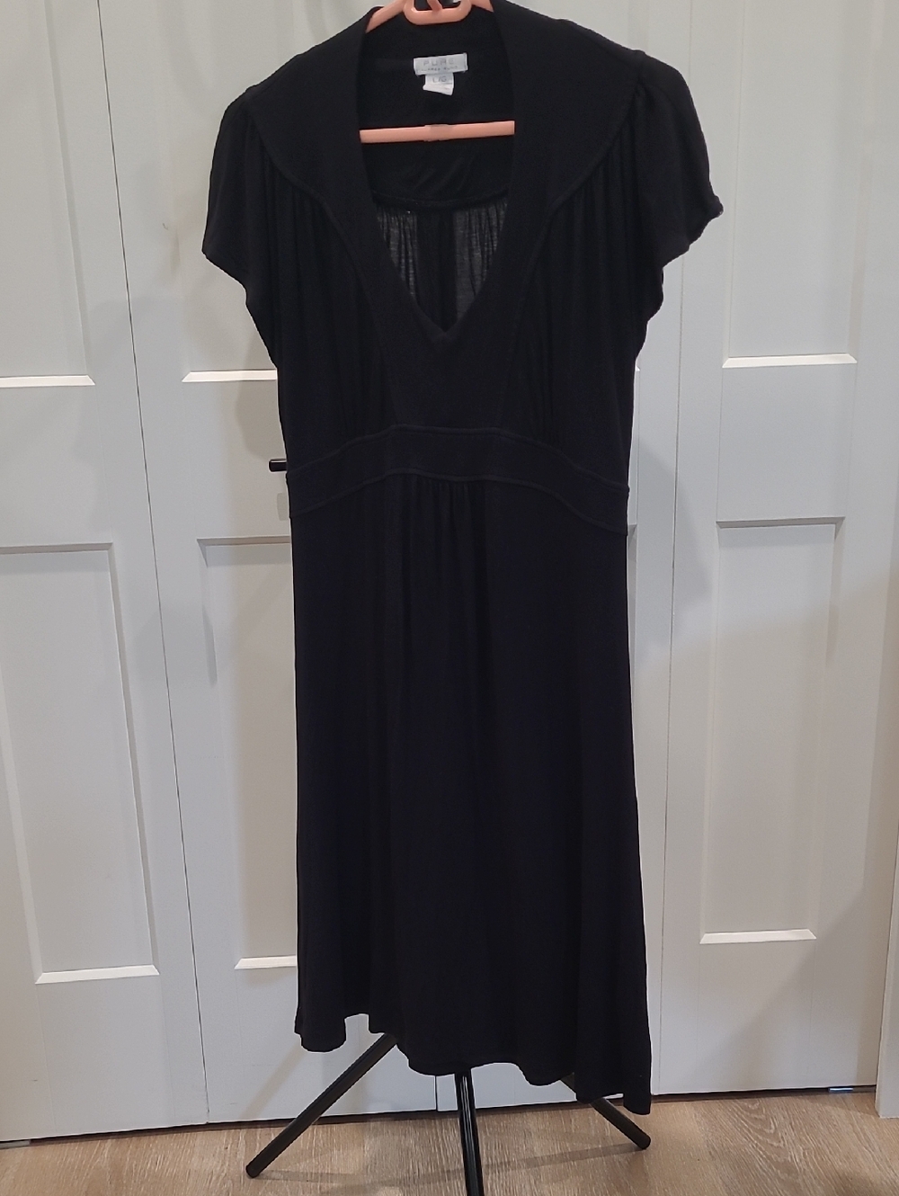 ALFRED SUNG Black Midi V-Neck Short Sleeve Dress